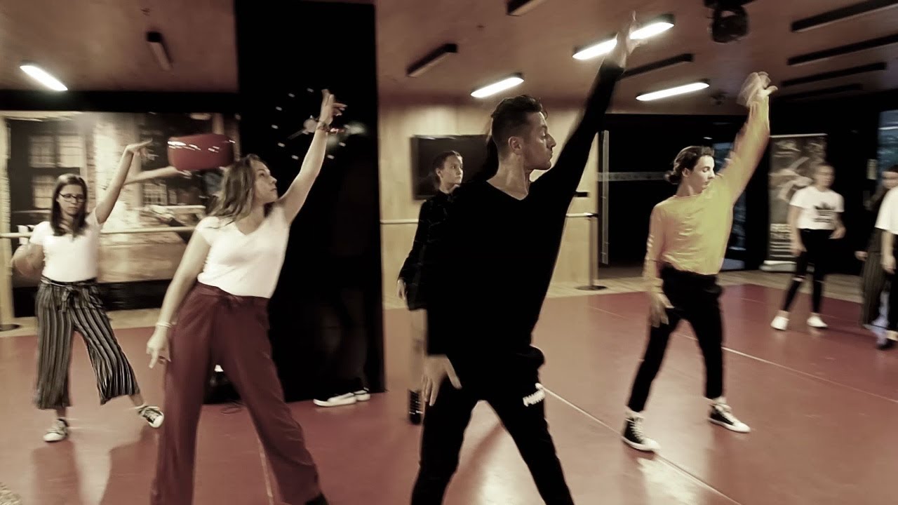 Waacking by ADDY / Open Class / waack choreography