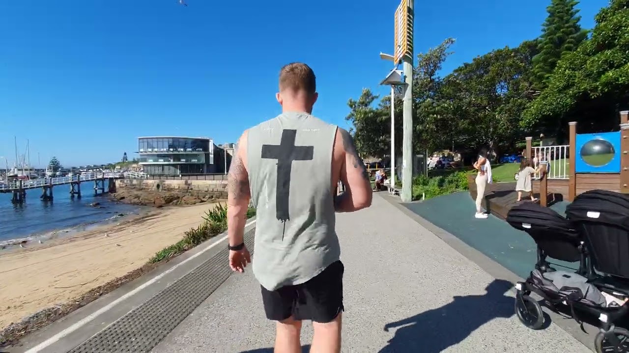 Walk on North Wollongong beach 4K ¤ Sydney, AUS
