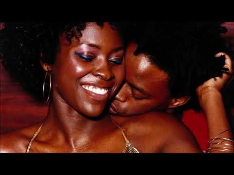 Queen Latifah - Hello Stranger