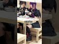 すごい服装… #くら寿司