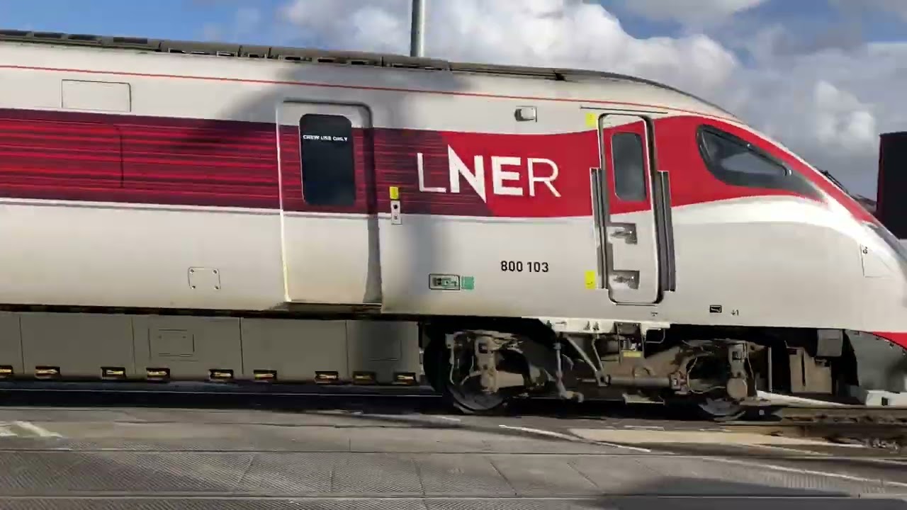 Moat Hills and Dock Hills Level Crossings (22/02/2022)