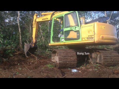 Loding tanah dgn excavator komatsu dan dum truck Lolasi tanah kapling di desa penatahan penebel taba. 