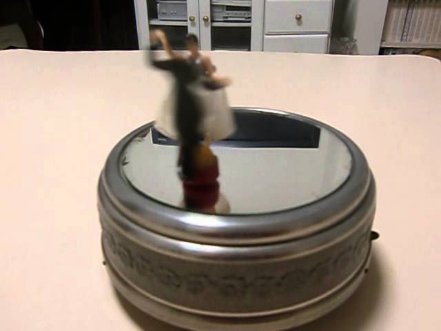 Swedish Rhapsody reuge 18note dancing couple music box ダンシング