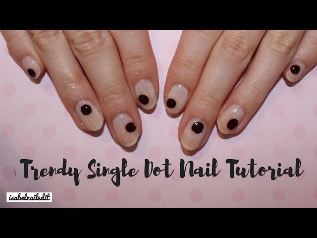 Single stripe nail art might just be the easiest nail trend to recreate  that even if you were artistically challenged, y… | Simple nails, Nail art  stripes, Nail art