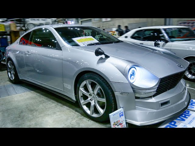 NISSAN SKYLINE V35 フェアレディZ顔のV35型スカイライン - YouTube