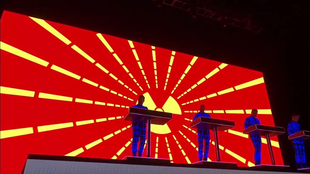 Kraftwerk Geiger Counter / Radioactivity Live Movistar Arena