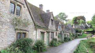 Walk Through Bibury In The Cotswolds England 01
