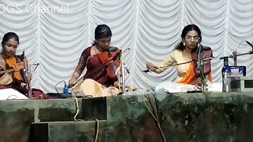 ഈ പെൺകുട്ടികളുടെ വയലിൻ വാദനം ഒന്ന് കണ്ട് നോക്കൂ.ചെറായി ശ്രി വരാഹ ക്ഷേത്രത്തിൽ നിന്നും