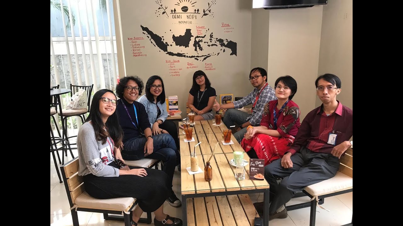 Editor itu harus dari lulusan Sastra?