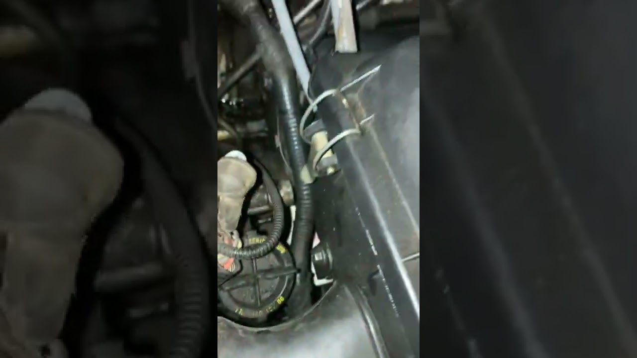 Changing the alternator on a 1990 Mercury Grand Marquis LS 5.0 YouTube