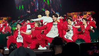 220812 SEVENTEEN - Left & Right 4K Seattle Fancam BE THE SUN TOUR Live @ Climate Pledge Arena SVT 직캠 Resimi