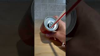 Conoscevate questo metodo per tenere ferma la cannuccia lifehacks cannuccia  lattina