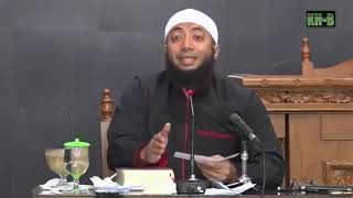 Hukum Menggunakan Peci Kopiah Saat Sholat, DR Khalid Basalamah MA