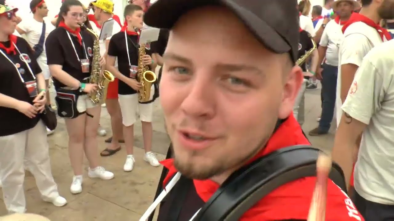 LES YEUX D’ÉMILIE par  le MUSIC BAND 59 sous le chapiteau 