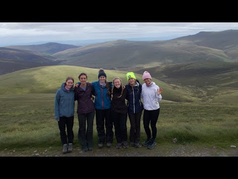 Gold DofE gangnam style music video 