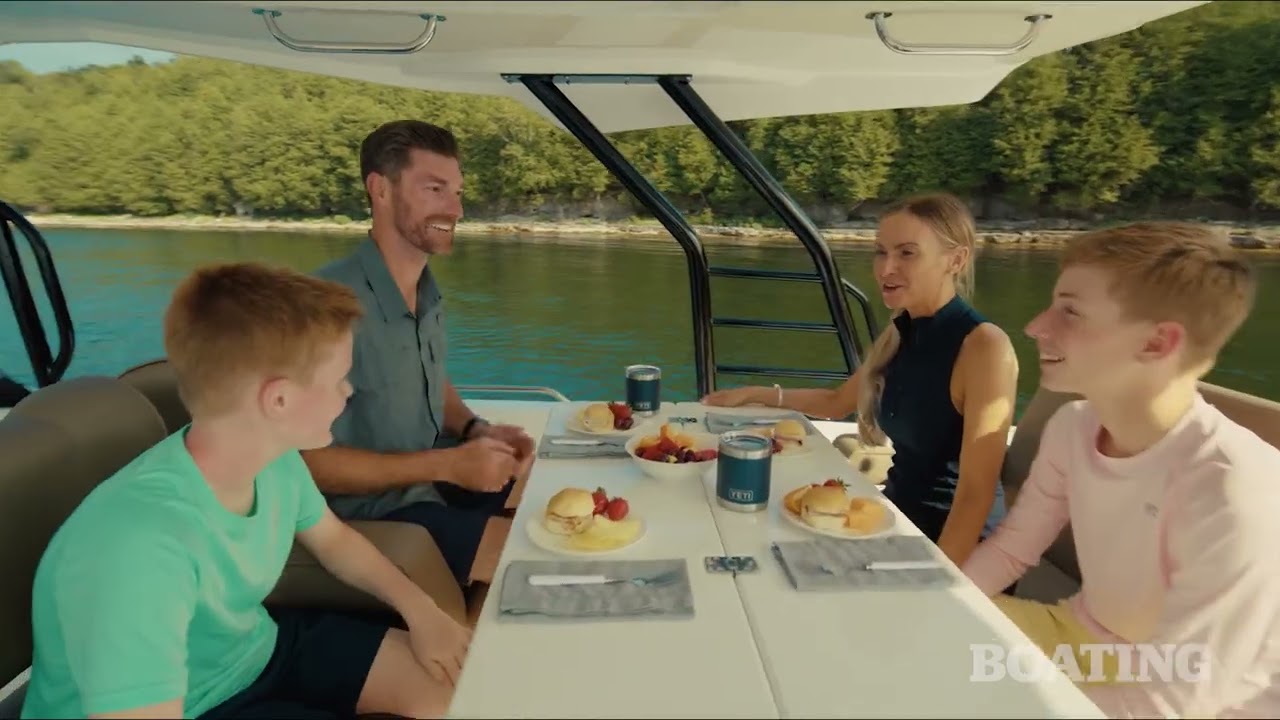 2026 Cruisers Yachts 38 VTR EC