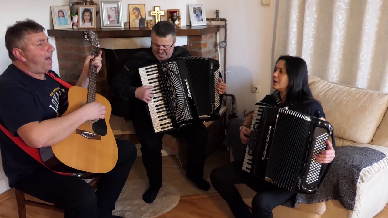 UŽIVO ZASVIRALI I ZAPJEVALI SLAVKO, BOŽANA i PETAR