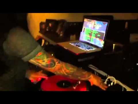 Dj Jena Red making \