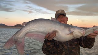 Winter Catfishing in Desert Snow Storm - Fishing with Muddy River Catfishing