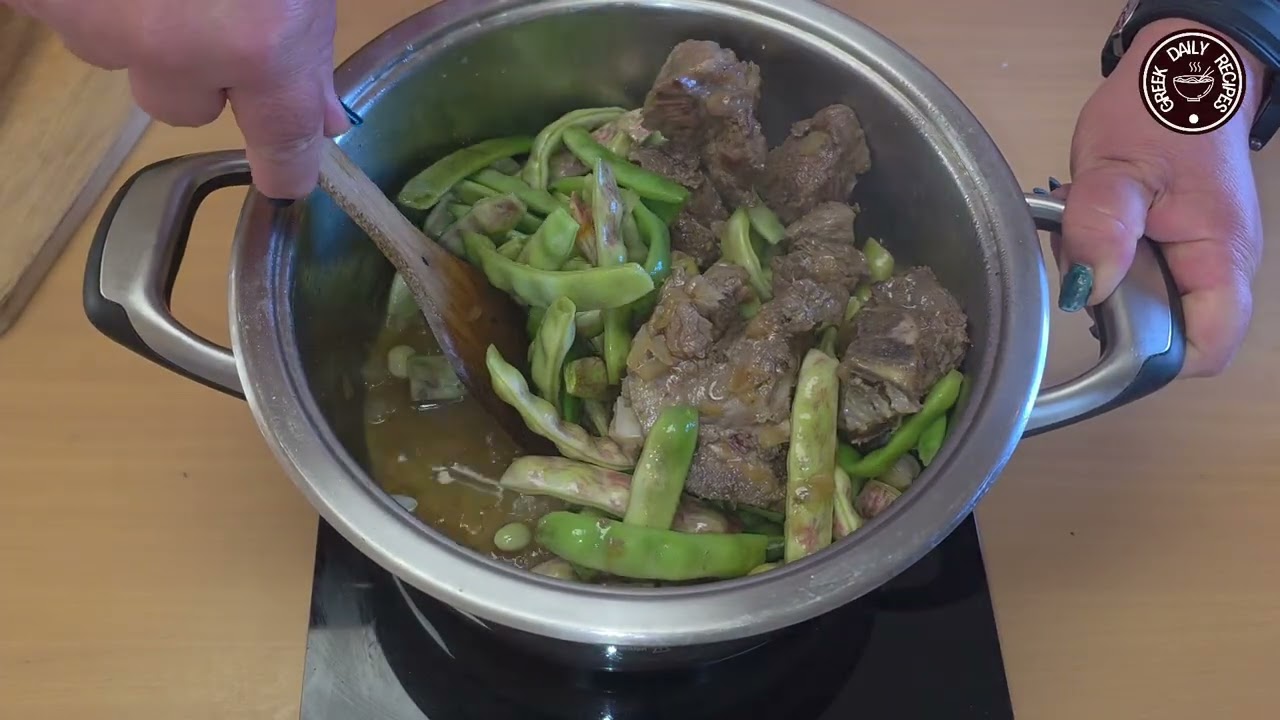 Μοσχαράκι Με Φασολάκια Calf with fresh beans@Greekdailyrecipes 