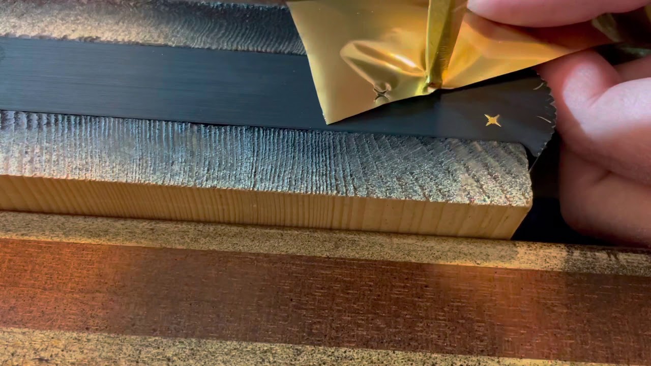 Gauffering edges in gold