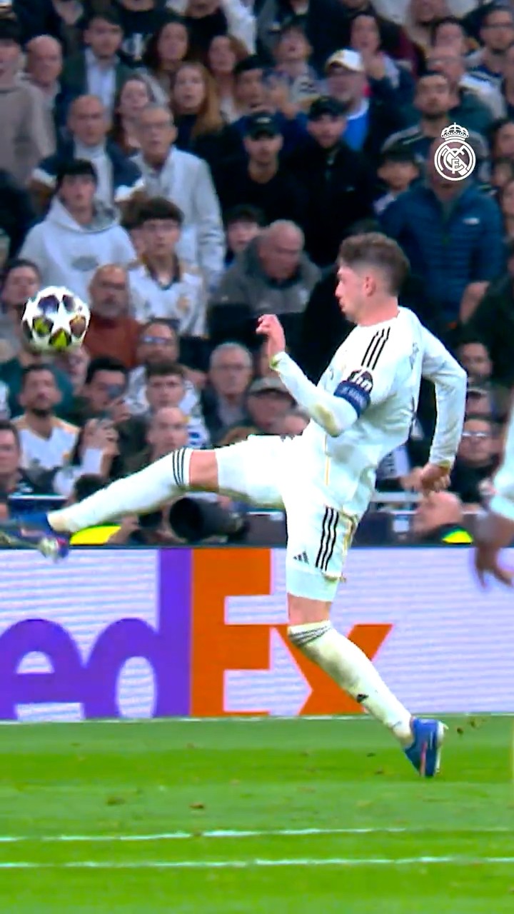 😉 Yep, that's #Valverde! #UCL #RealMadrid - YouTube