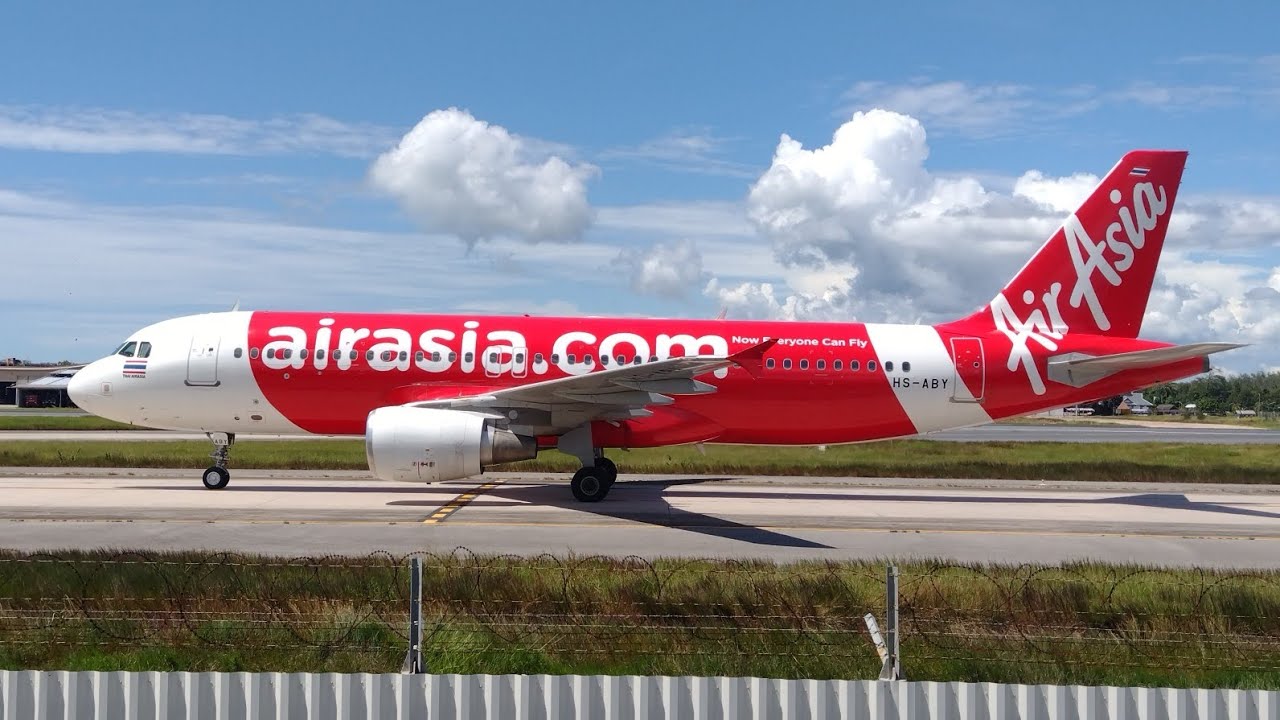 Phuket International Airport. Landings and take off. Air Asia Malaysia Airlines Jet Star IndiGo