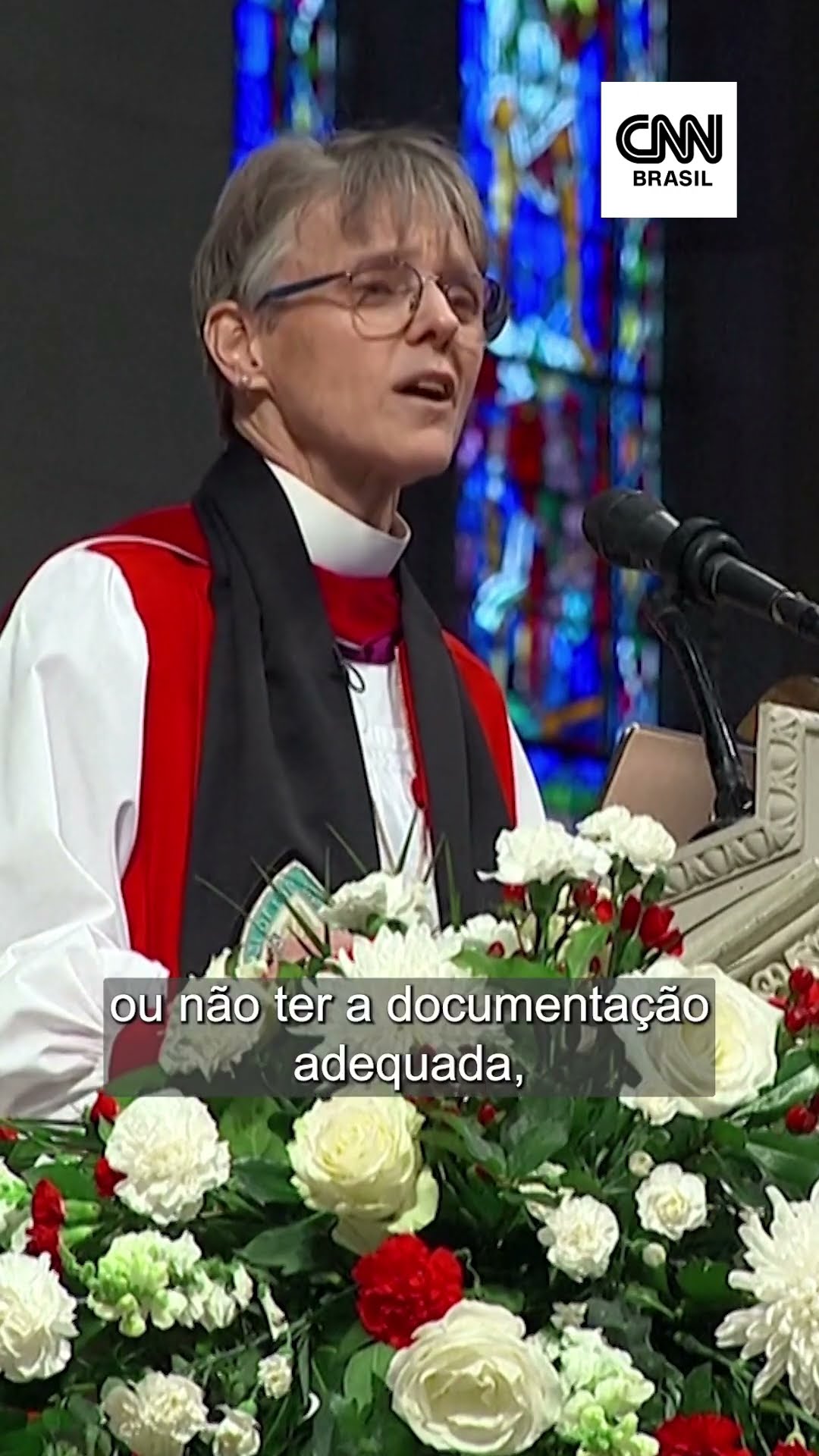 Trump ouve apelo por imigrantes e jovens LGBT+ durante cerimônia religiosa #Shorts
