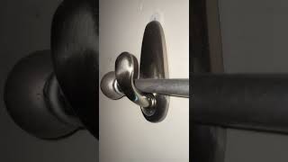 HOW TO HANG CURTAINS WITH COMMAND HOOKS | hanging curtains with no drill-curtain hack