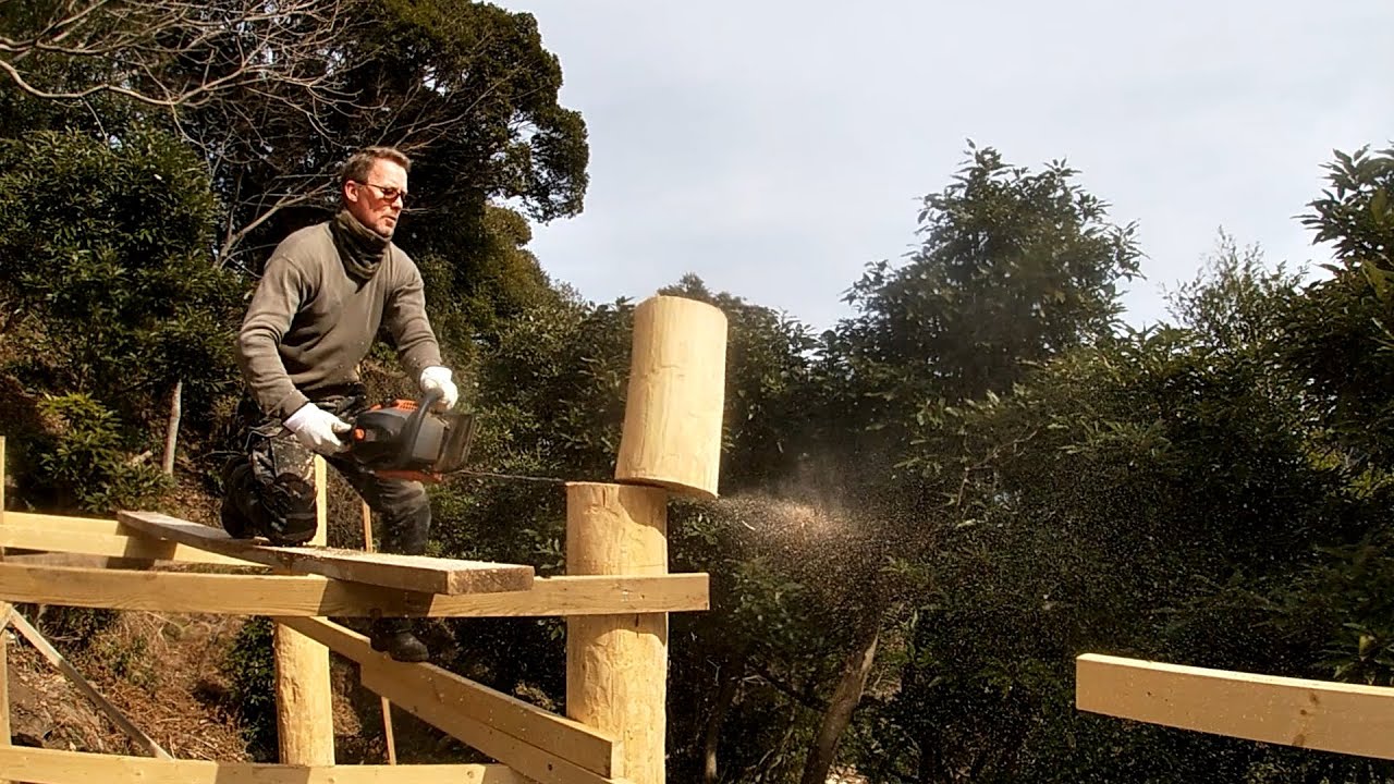 Cutting a Cedar Log Deck on Steep Mountainside (S5E22) - YouTube