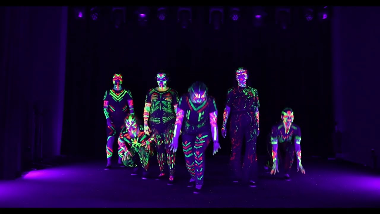 Światłoczułe ciała  - teledysk / dorośli