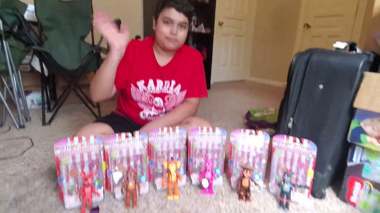 toysrus Five nights at Freddy funko pizzeria simulator set toy figures