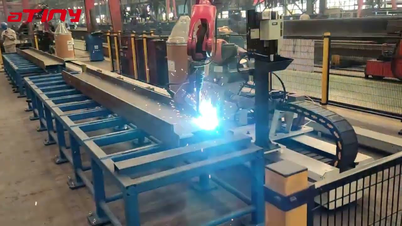 SIASUN welding Robot is adapted to track welding seam and uses dynamic positioning scanning to autom