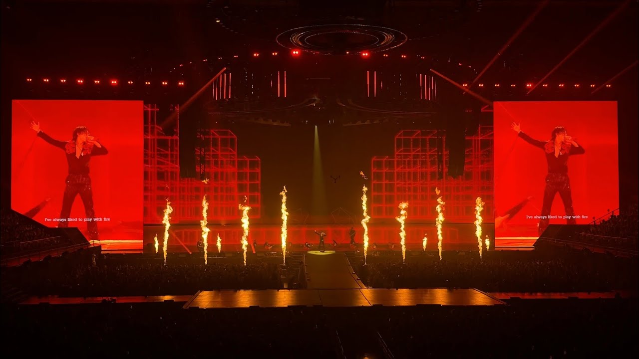 [Solo Stage] Heart BUS - Play with Fire [Sam Tinnesz] | The 1st Concert LIGHT THE WORLD | DAY2