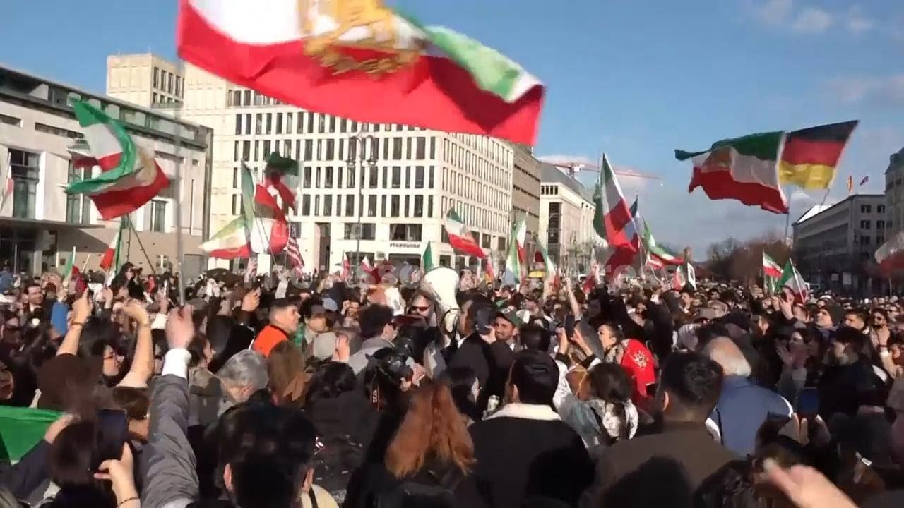 Supporters of Iran's exiled crown prince demonstrate in Berlin supporting US-Israeli strikes on Iran