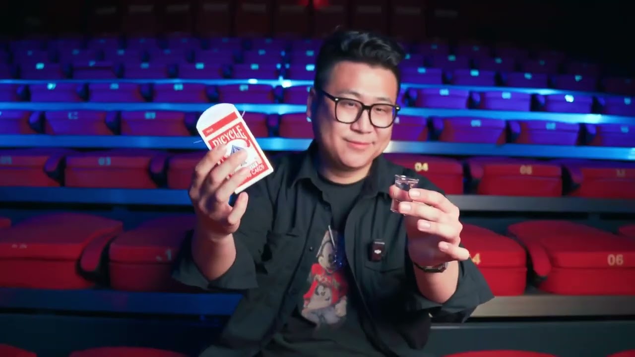 ImpossiBox（四次元カードボックス）by Bacon Magic and Wang Zhe