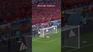 Gareth Bale's Stunning Goal 😱 | Football Magic #shorts🔥 Gareth Bale Amazing Goal That Shocked .