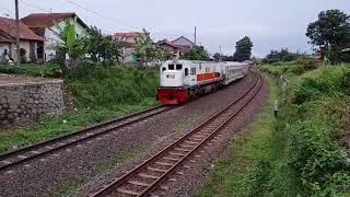 ll Peluit Kereta Api ll Kondisi Lalu Lintas Kereta Api Di Jalur Selatan Semakin Padat ll