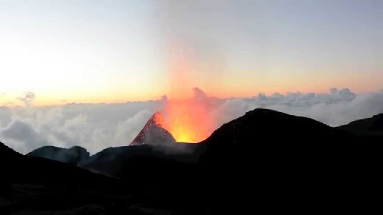 Volcan • Piton de la Fournaise • Eruption mai 2015 YouTube