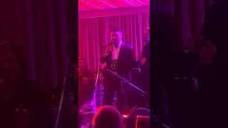 Ümit Özat Aziz Yıldırımın Doğum Gününde Türkü Söyledi