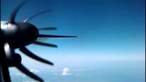 Propeller of Q400 distorted by rolling shutter effect of htc Hero