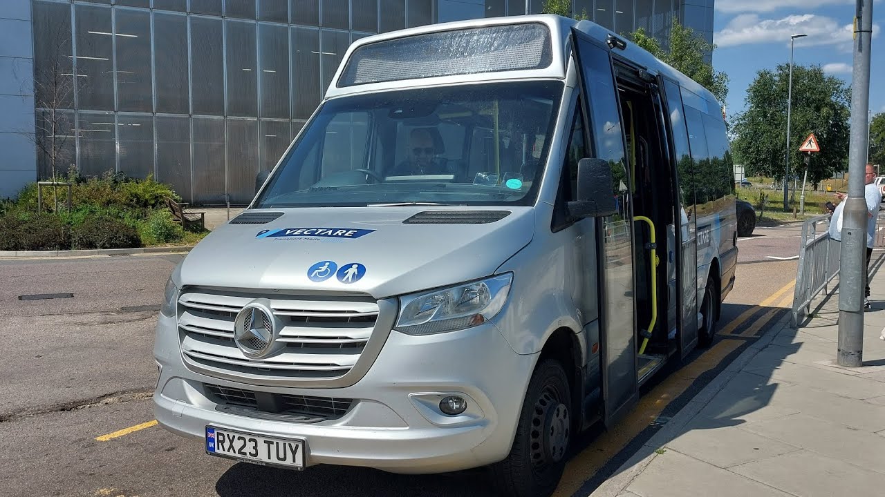 Fast Breadvan Thrash - Central Connect 219 Mercedes-Benz Sprinter EVM Cityline working the 10