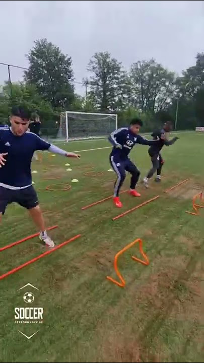 latihan bola biar lincah. #shorts #viral #sepakbola #tarkam #sepakbolaindonesia #latihan