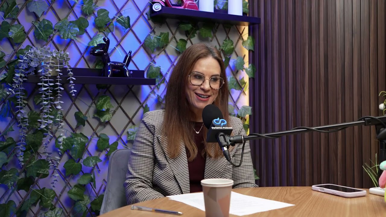 פרק 25 - רותם גולן - לגלות שכסף זה לא אושר - על חרדה כלכלית, פריצת גבולות ויצירת אימפקט