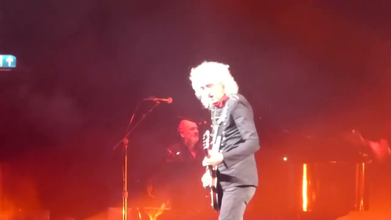 Hammer to Fall - Queen & Adam Lambert @ The O2, London - 17th June 2022