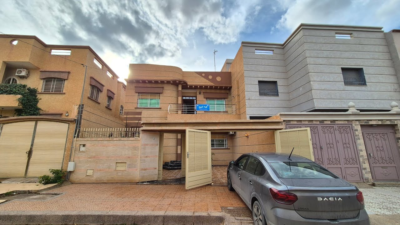 فيلا بحي الفرح 230 متر ذو طابقين 🥈 150 مليون واتساب 0638050976