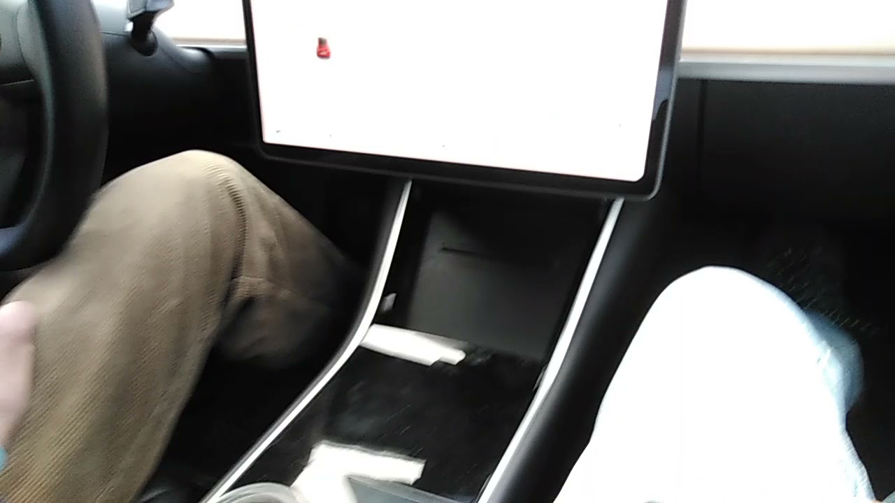 Тesla Modell 3. Deutsch Awtobann 153 km/h