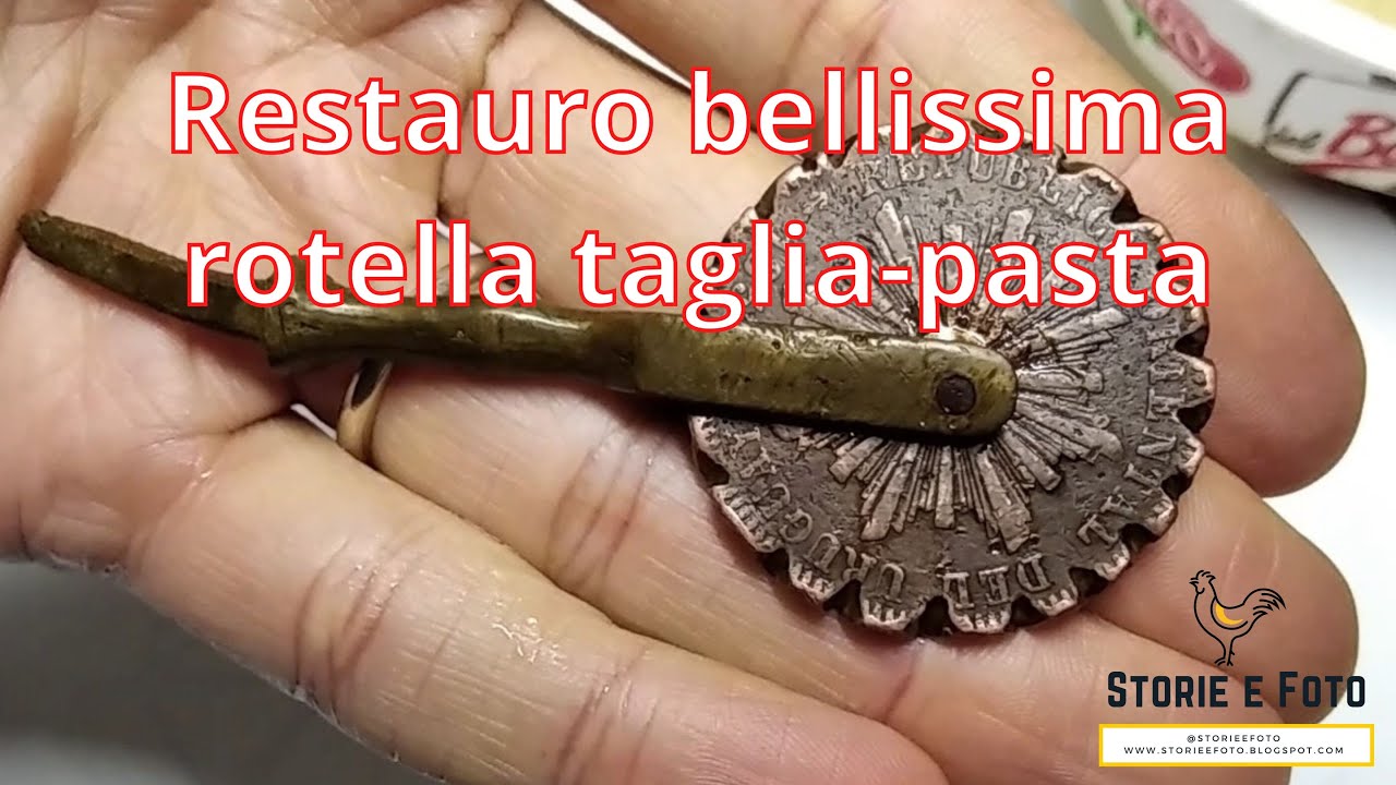 120 --- Eccezionale restauro di una rotella tagliapasta realizzata con un moneta antica