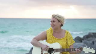 Download Lagu Alexa Lash - Sunrise [Official Music Video] MP3