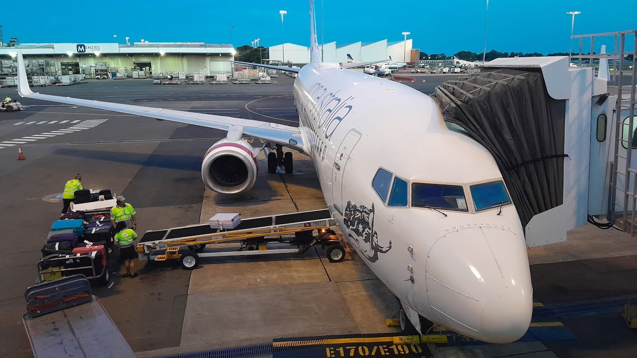 BUTTER Virgin Australia Boeing 737-800 Landing In Sydney During SUNSET 🇦🇺 ✈️